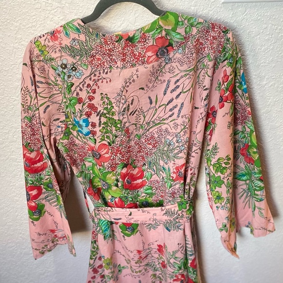Plum Pretty Sugar  size S pink floral flowers robe coverup kimono style - Picture 3 of 3